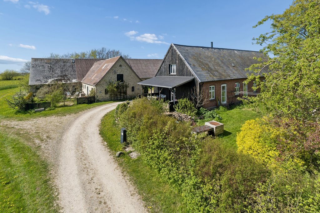 Bækvej 10, Tårup, 5871 Frørup