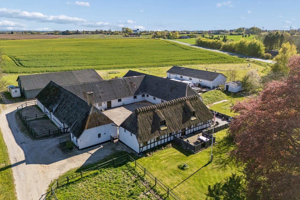 Fuglehavevej 2, 5883 Oure